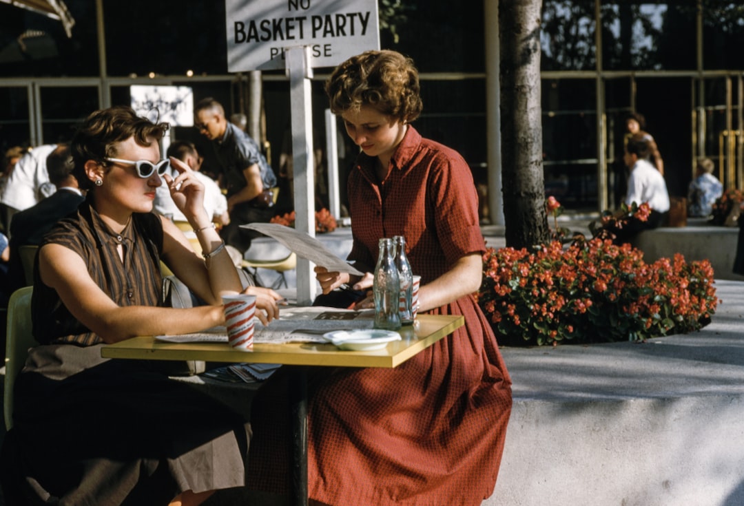 1950s Women’s Fashion: Timeless Elegance and Grace